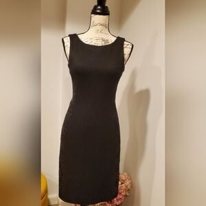 Banana Republic Black Sheath Mini Dress Scoop Neck Sleeveless, Size 2